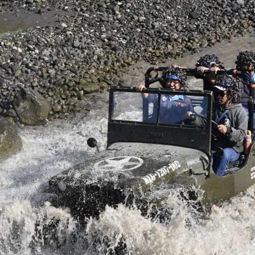 Plunyon Bridge & Kali Kuning River: Exploring by Jeep
