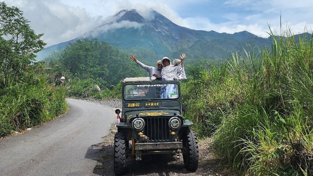 Indulge Your Adventurous Side: Experience the Sunrise Views of Mount Merapi