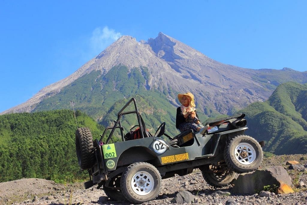 Exploring the Rugged Beauty of Mount Merapi: A 4x4 Jeep Adventure from Borobudur/Magelang