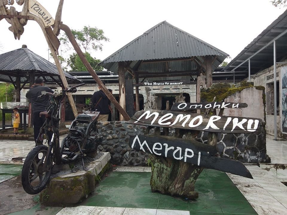 Unleash Your Inner Explorer: A Thrilling Jeep Ride to Mount Merapi