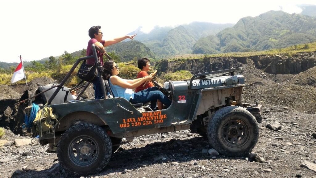 Conquer Volcanic Terrain on a Mount Merapi Lava Tour: Long Package